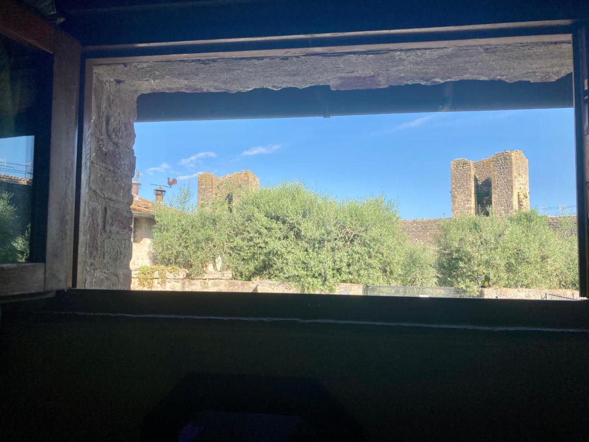 Monteriggioni Castello Villa Exterior photo