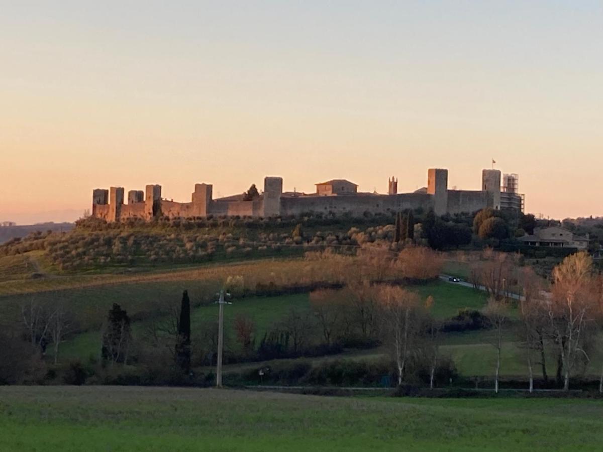 Monteriggioni Castello Villa Exterior photo