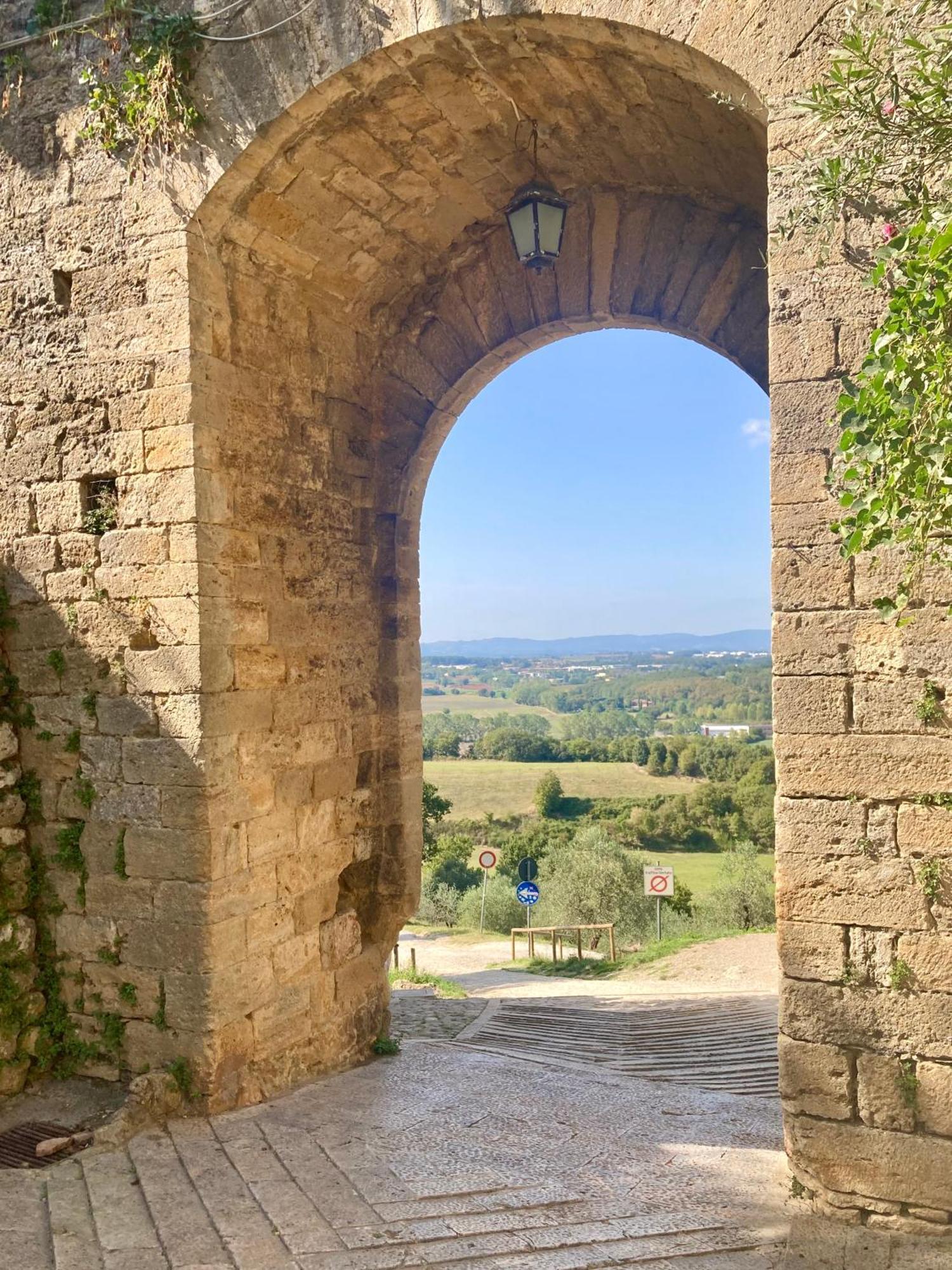Monteriggioni Castello Villa Exterior photo