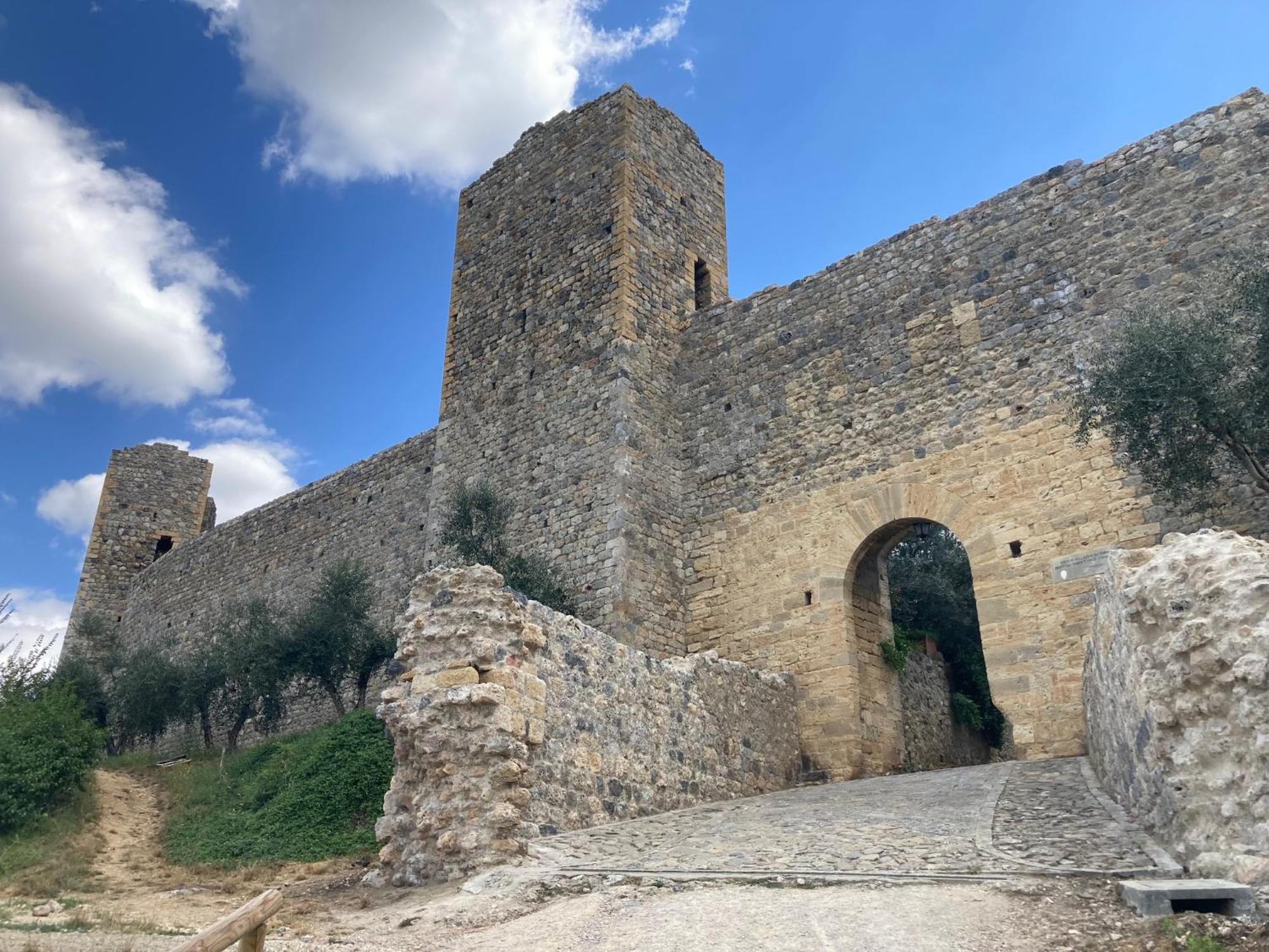 Monteriggioni Castello Villa Exterior photo